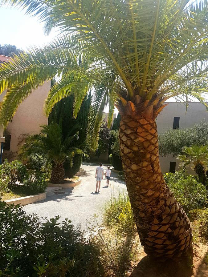 Résidence Goélia Les Jardins d'Azur Saint-Raphaël Esterno foto