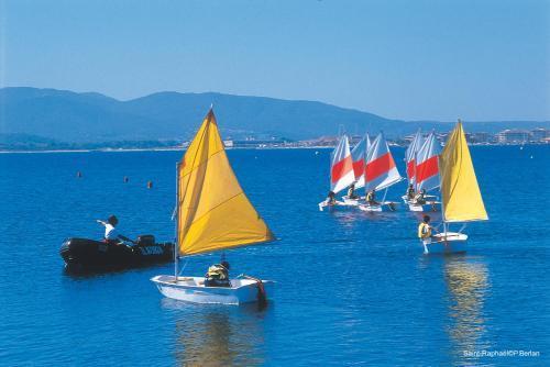 Résidence Goélia Les Jardins d'Azur Saint-Raphaël Esterno foto